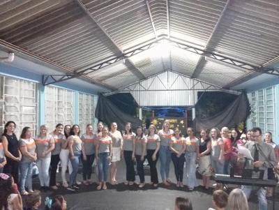 Noite de AutÃ³grafos reuniu centenas de pessoas em Rio Bonito do IguaÃ§u